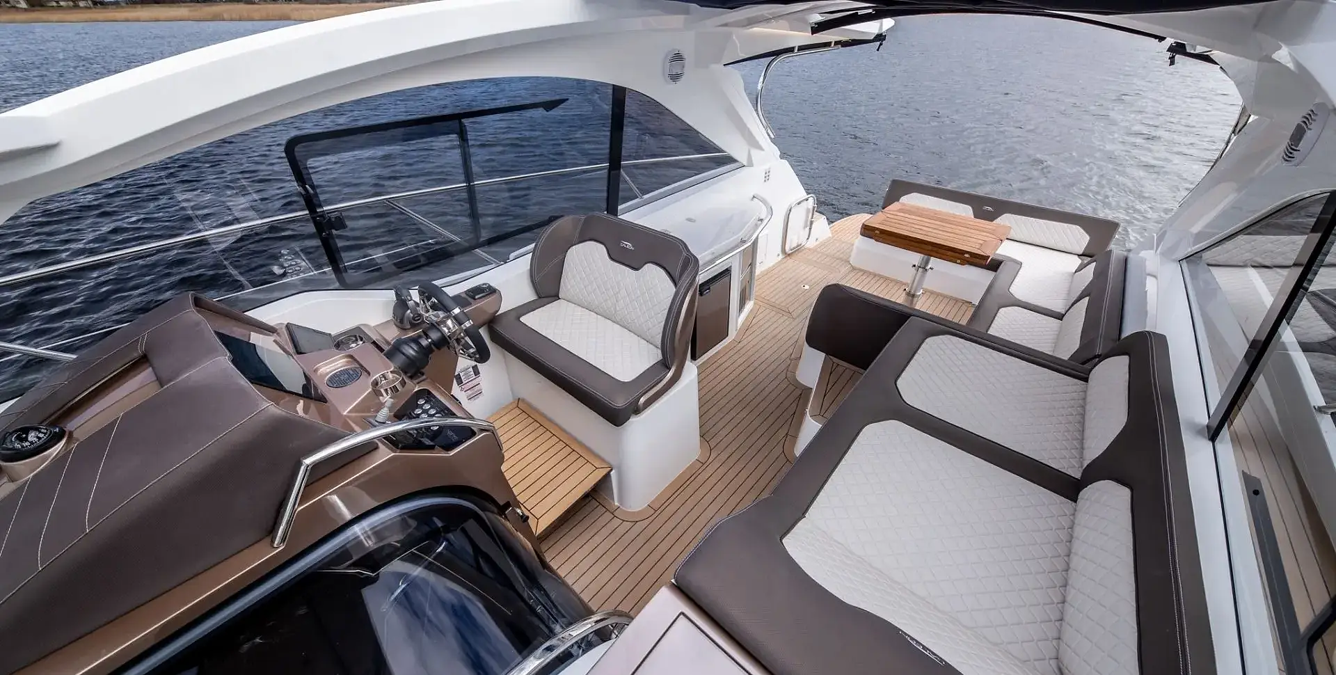 GALEON 405 HTS yacht