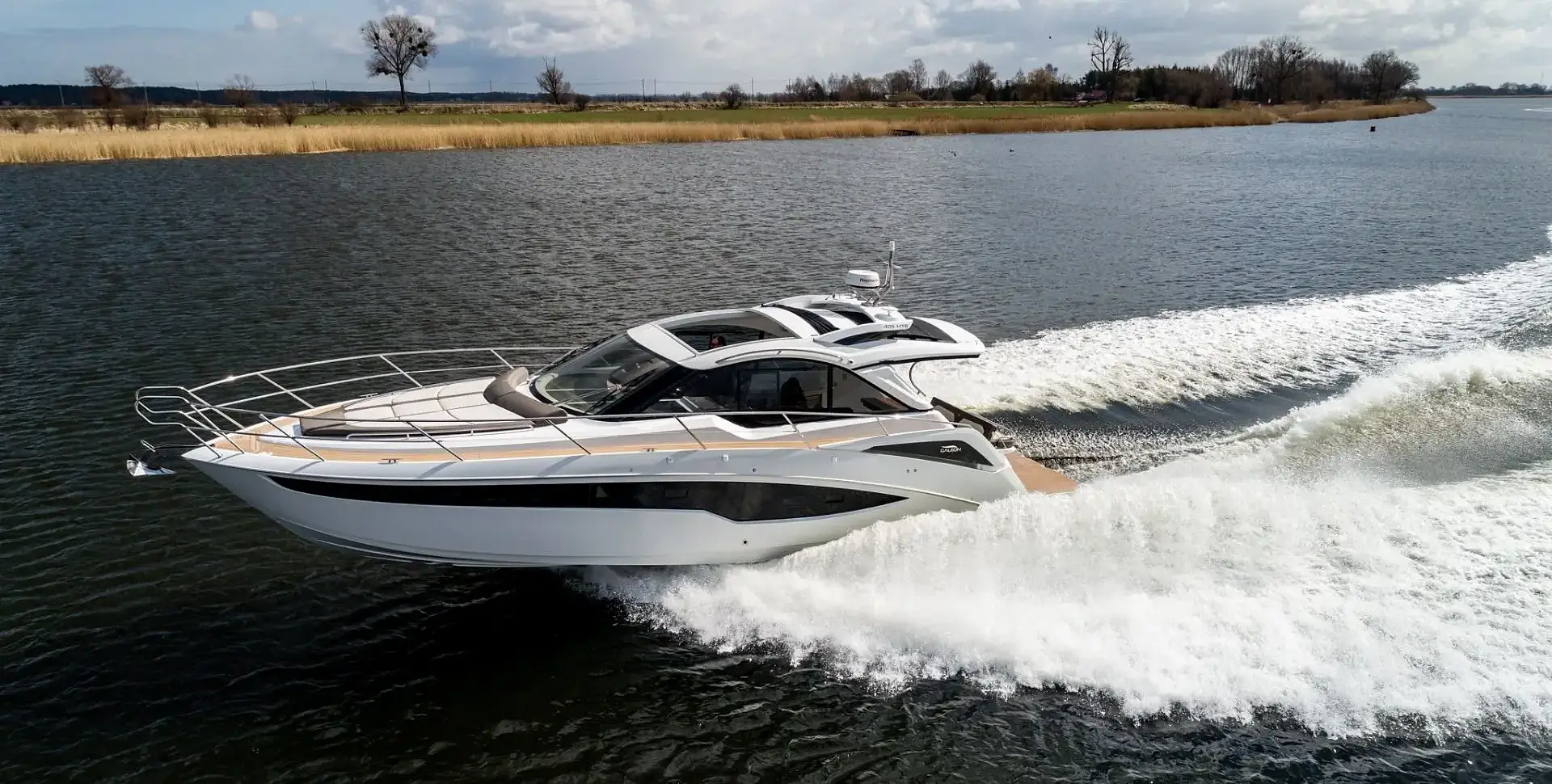 GALEON 405 HTS yacht