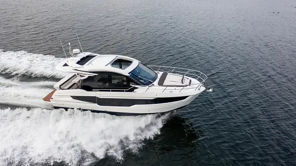 GALEON 410 HTC yacht