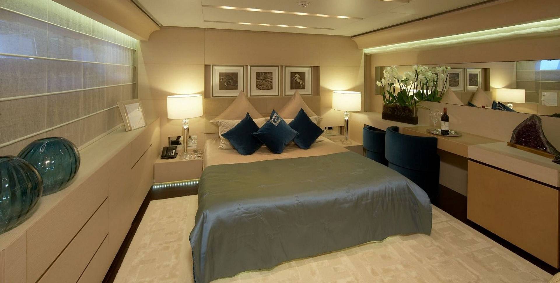 BURKUT yacht