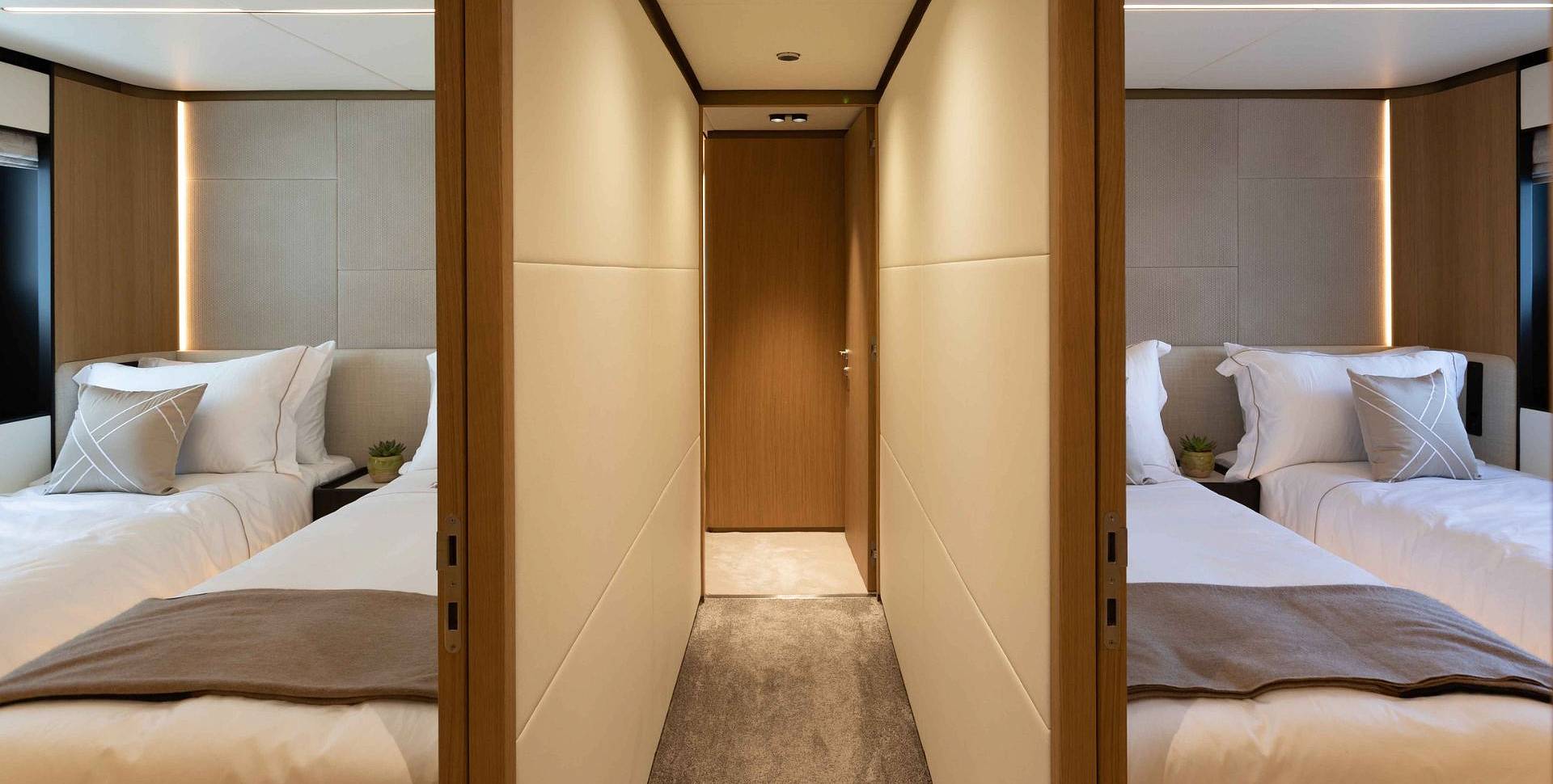 Majesty 111 yacht