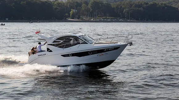 GALEON 310 HTC yacht