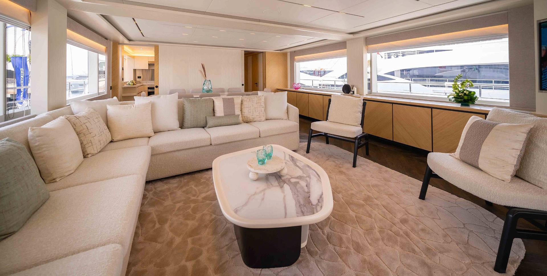 Nomad 101 yacht