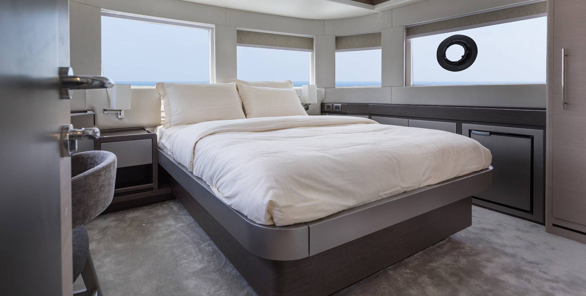Nomad 70 SUV yacht