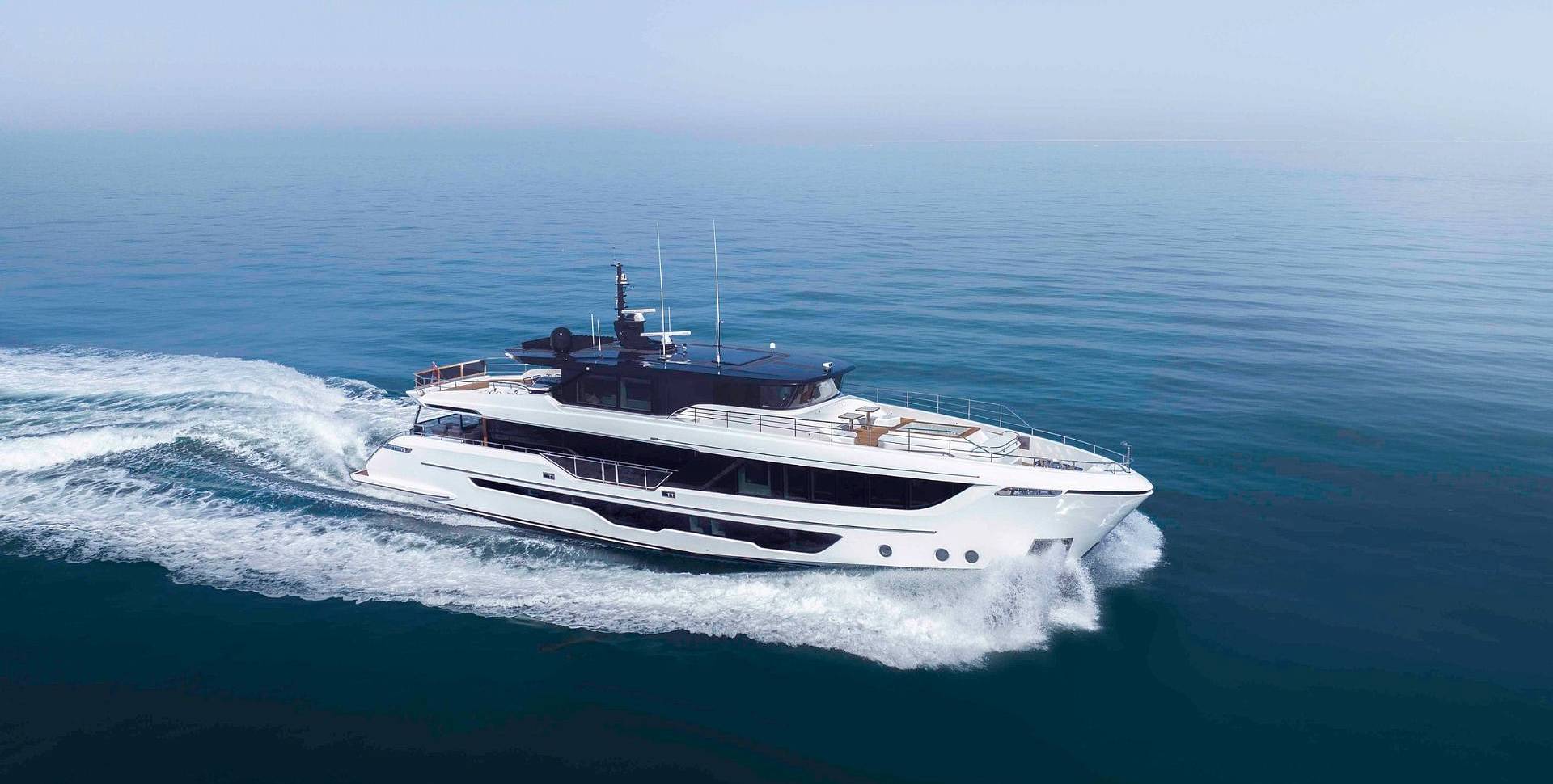 Majesty 111 yacht