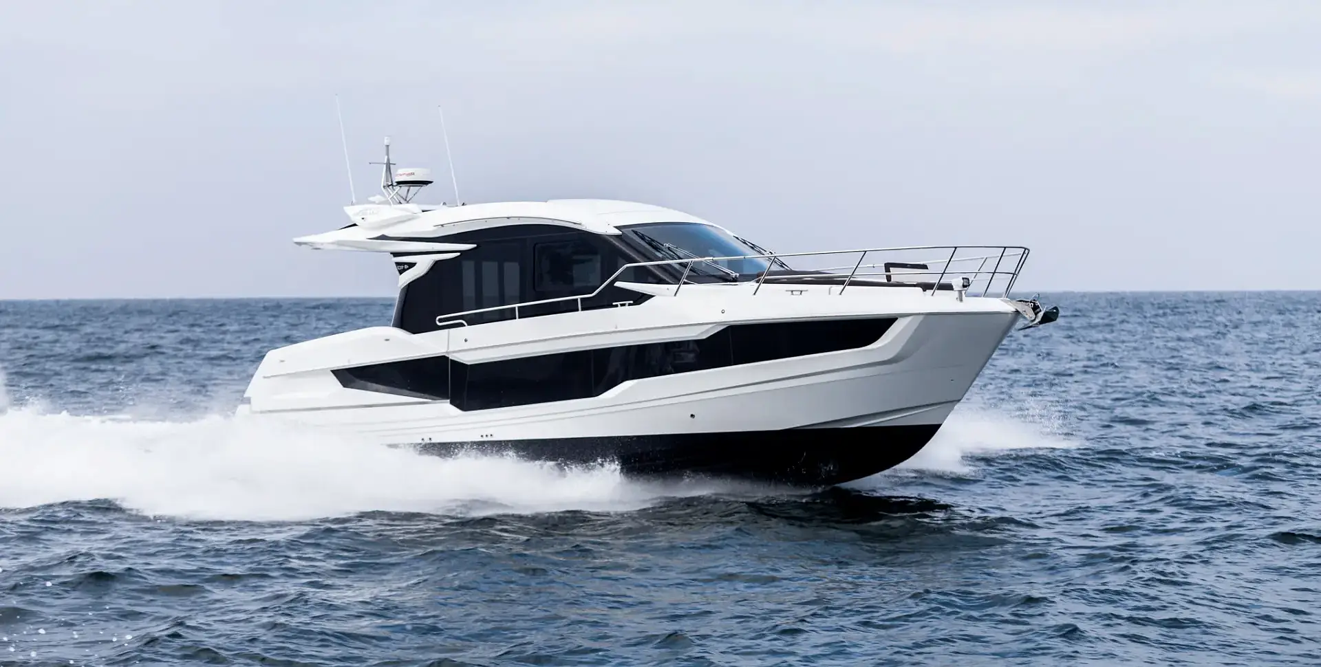 GALEON 410 HTC yacht
