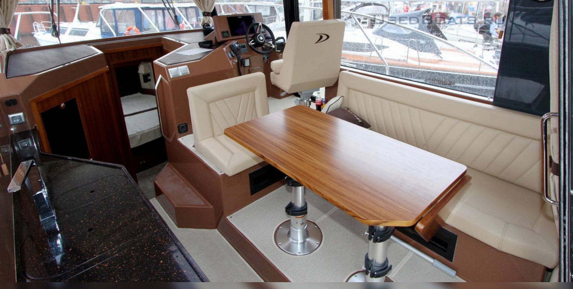 Escape 1155 Voyage yacht