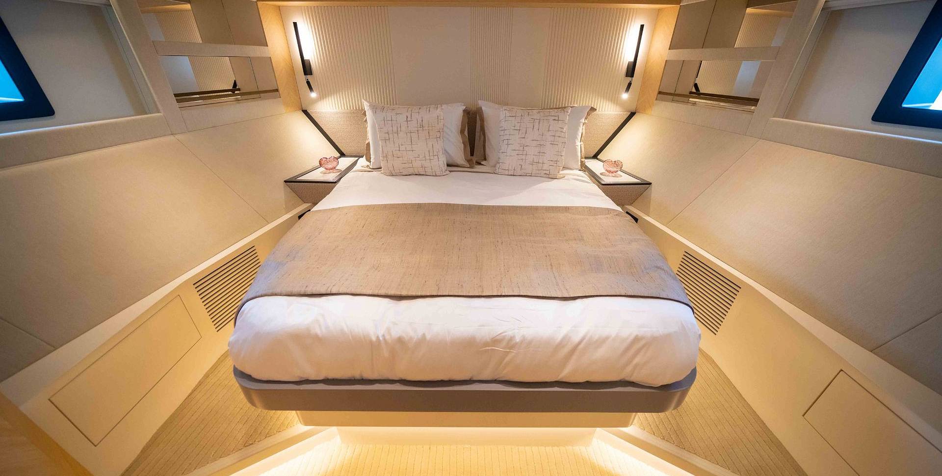 Nomad 101 yacht