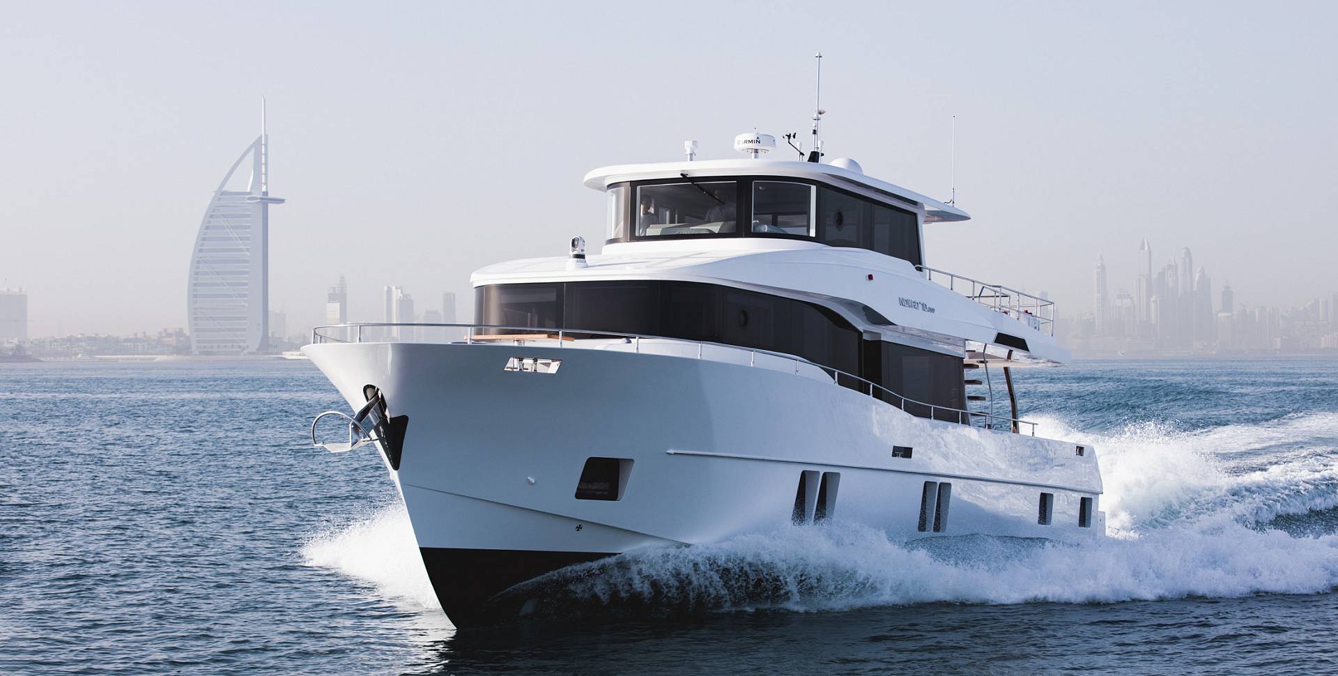 Nomad 70 SUV yacht