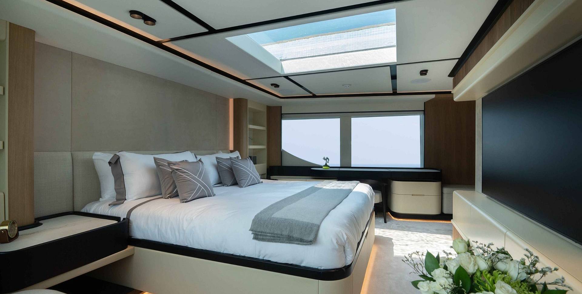 Majesty 111 yacht