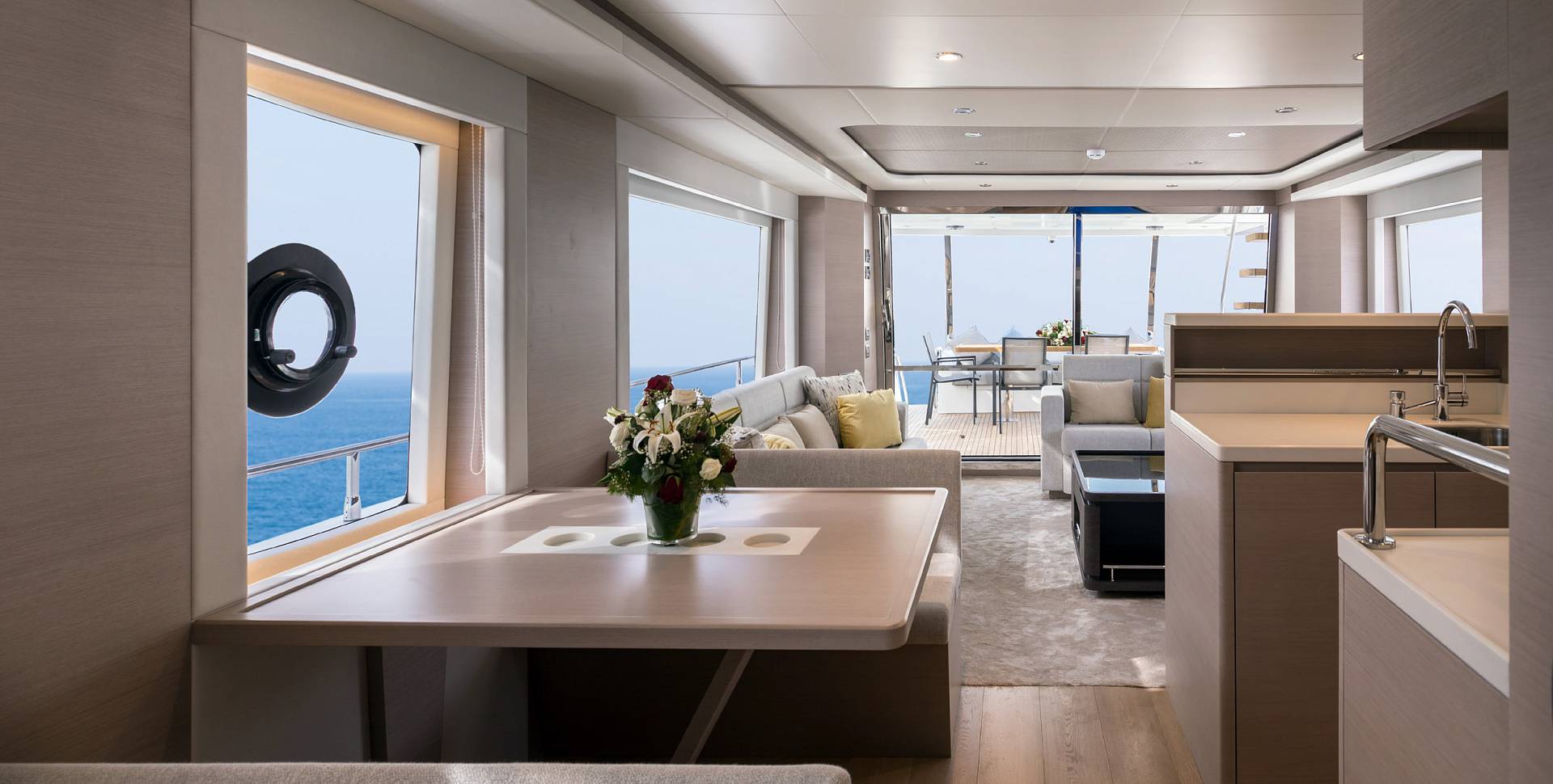 Nomad 70 SUV yacht
