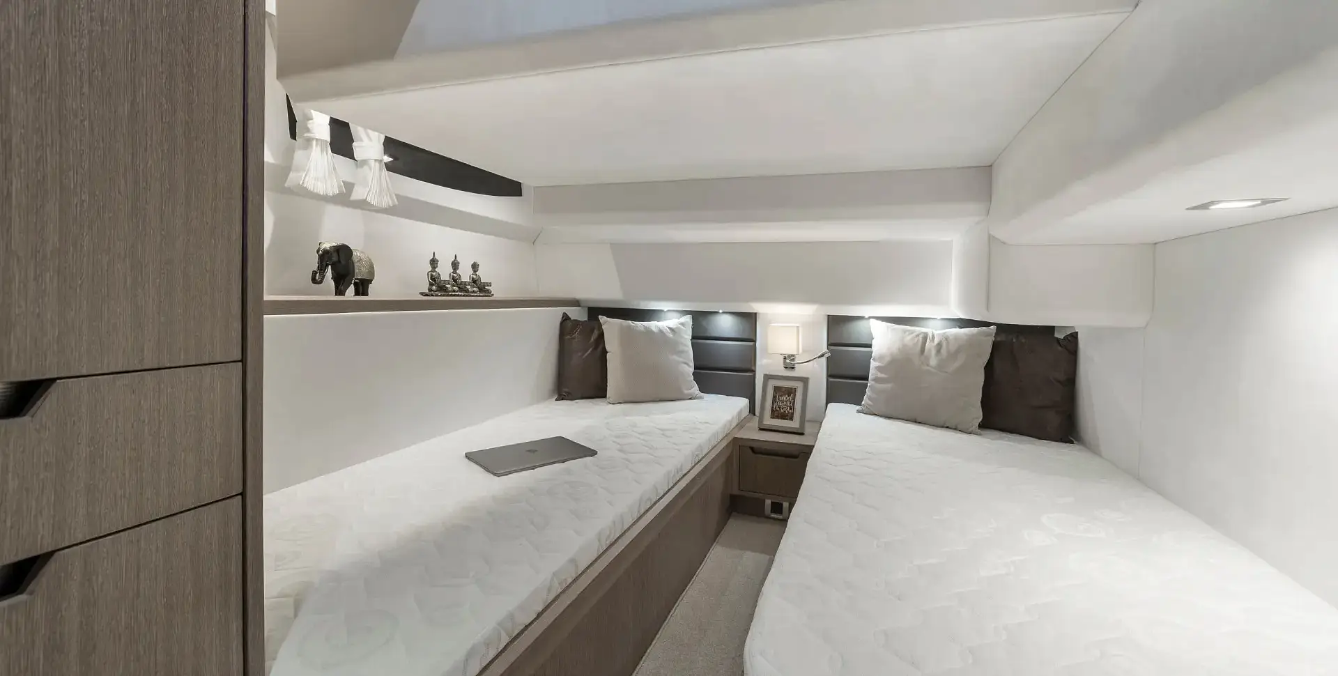 GALEON 430 HTC yacht