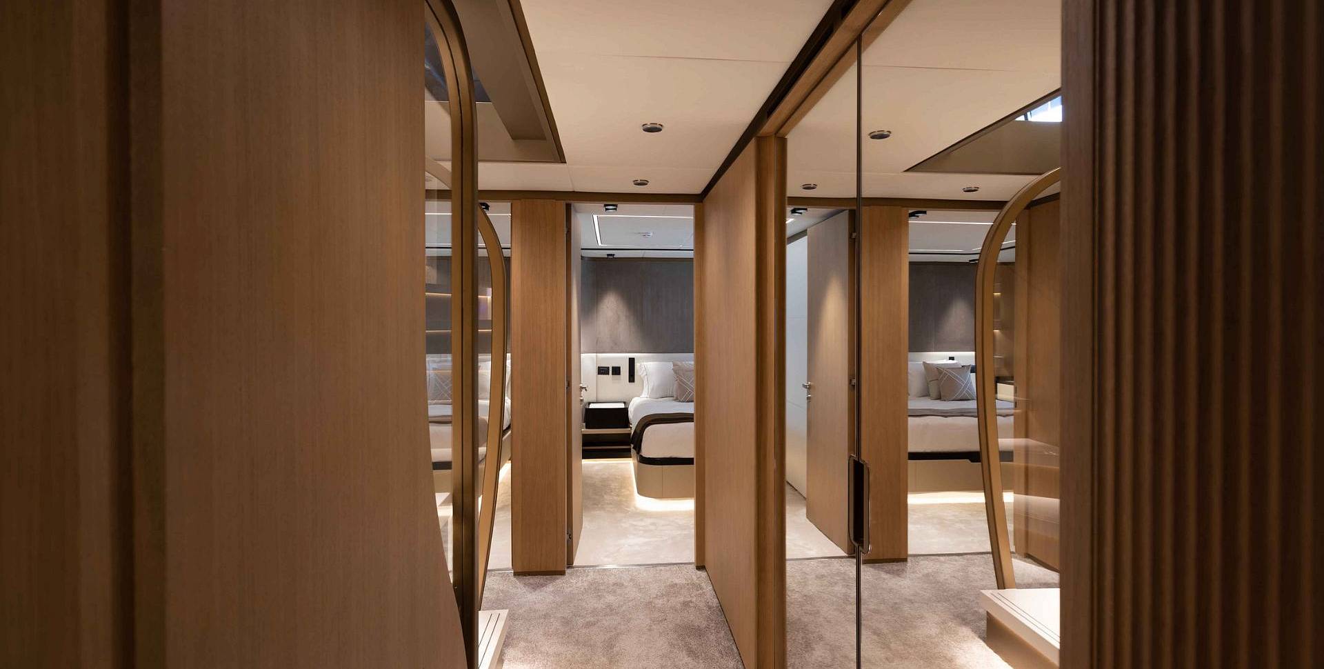 Majesty 111 yacht