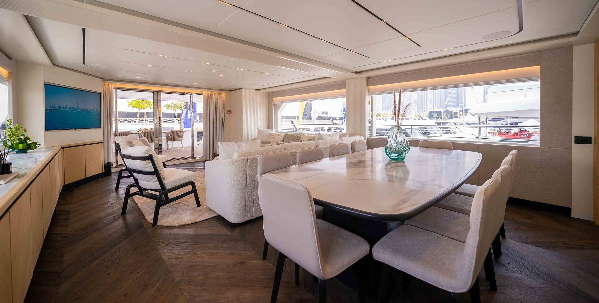 Nomad 101 yacht
