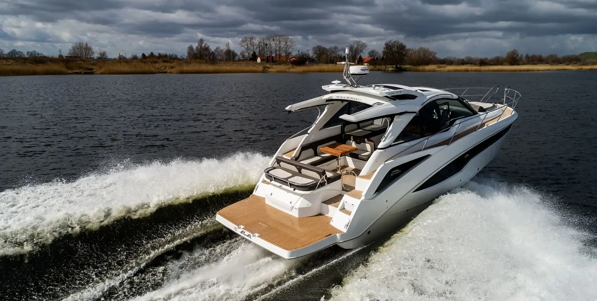 GALEON 405 HTS yacht