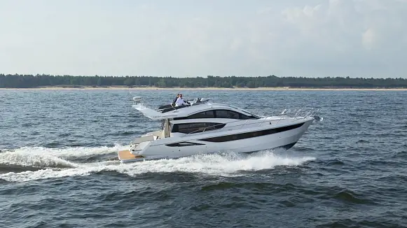 GALEON 430 SKYDECK yacht