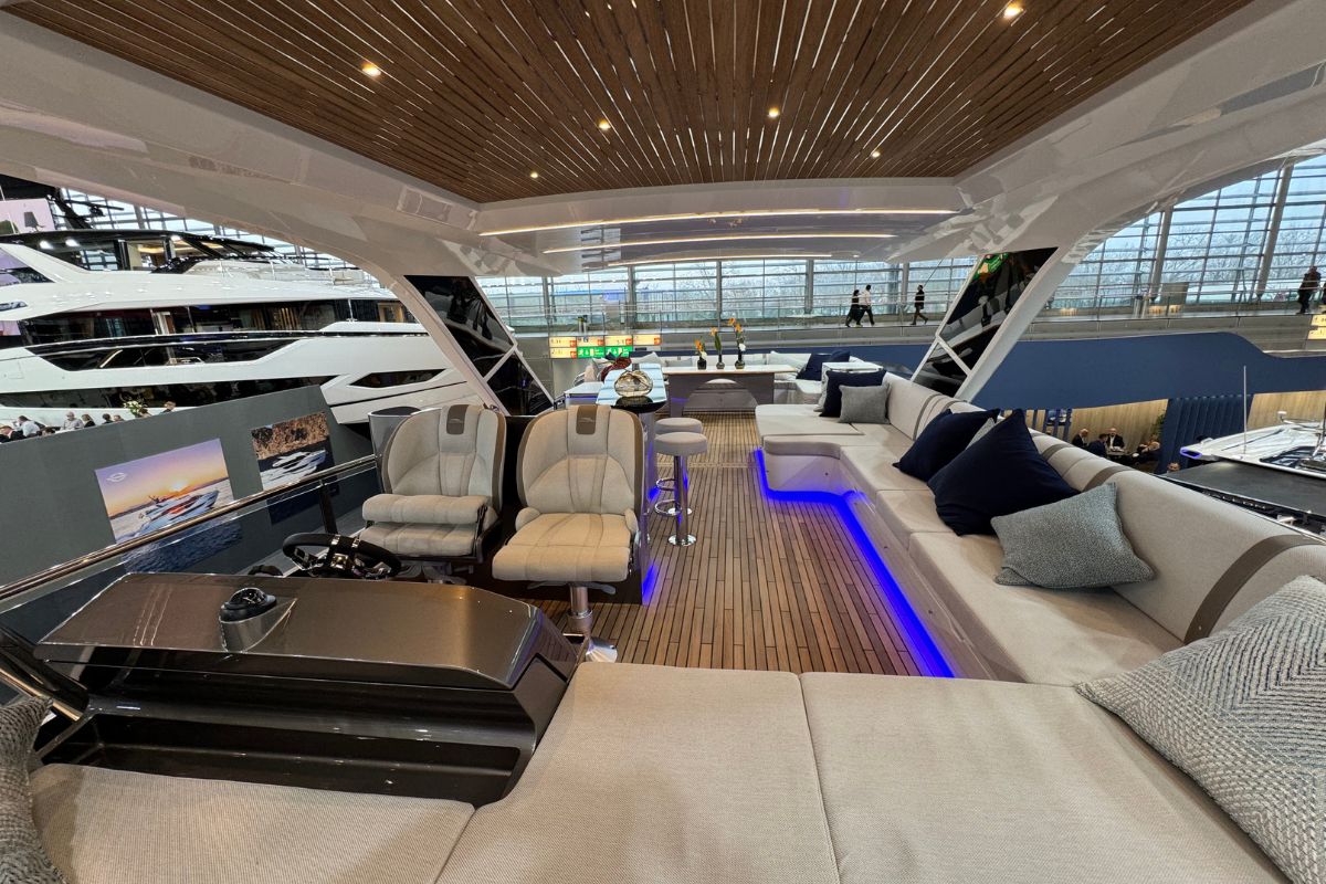 GALEON 640 FLY yacht