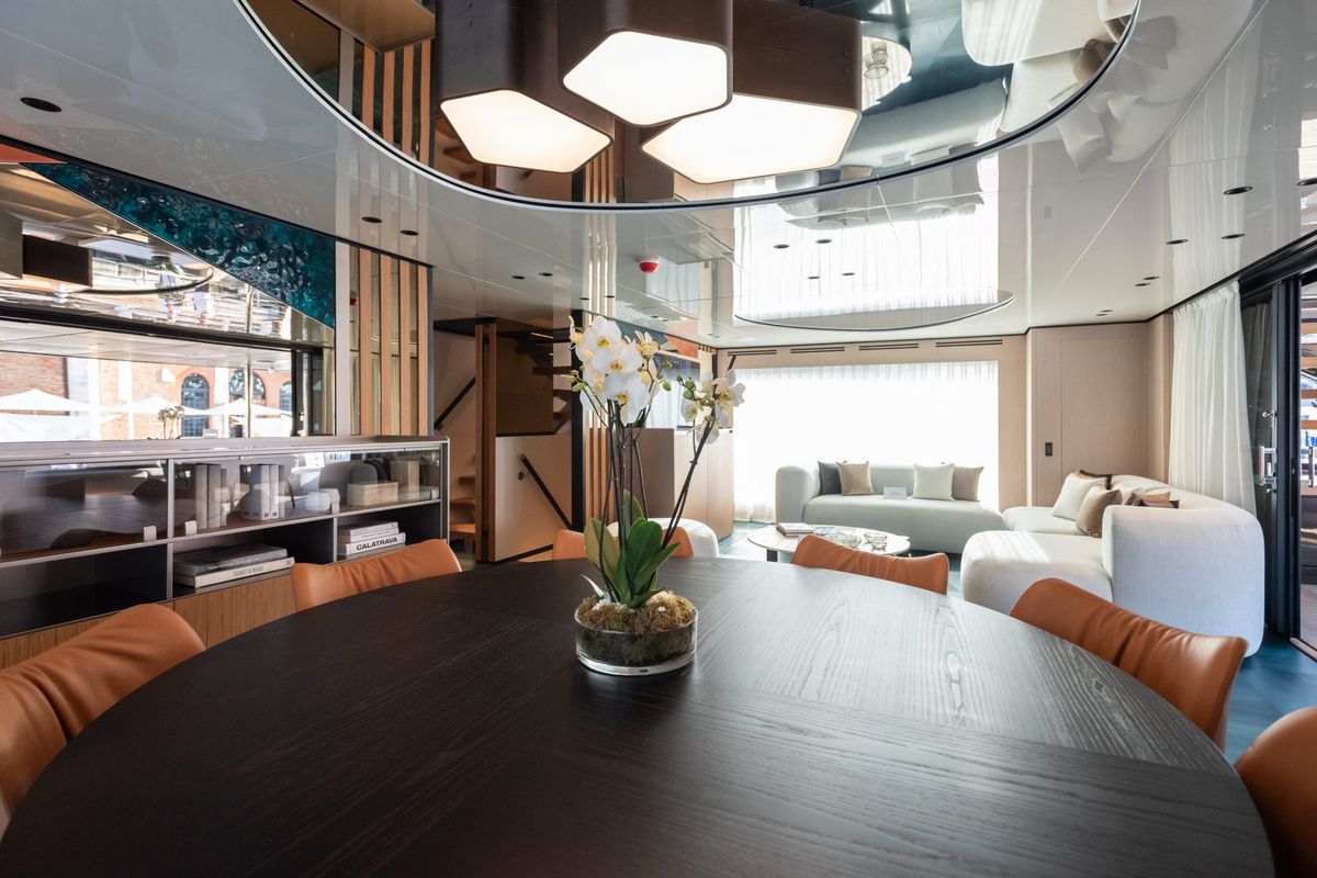 WIDERCAT 92 yacht
