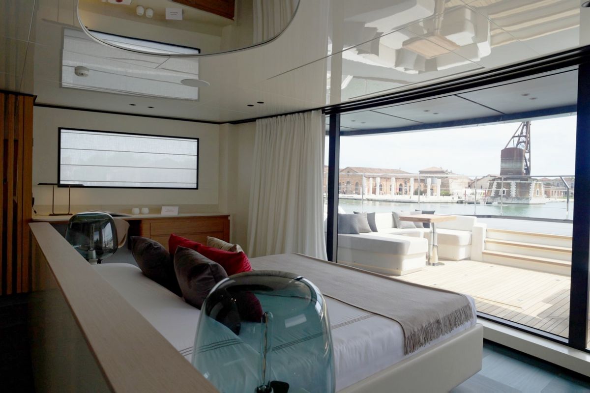 WIDERCAT 92 yacht