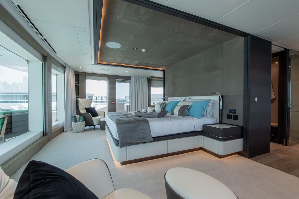 MAJESTY 175 yacht