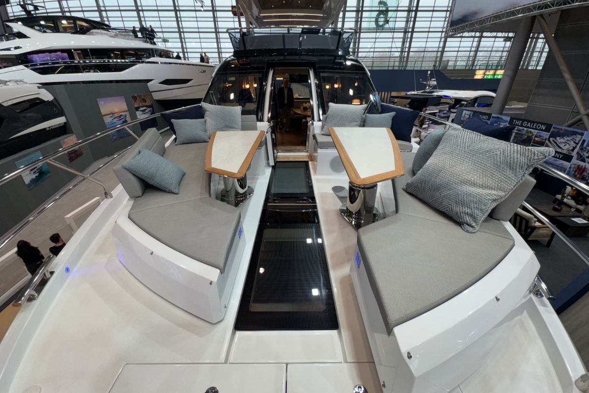 GALEON 640 FLY yacht