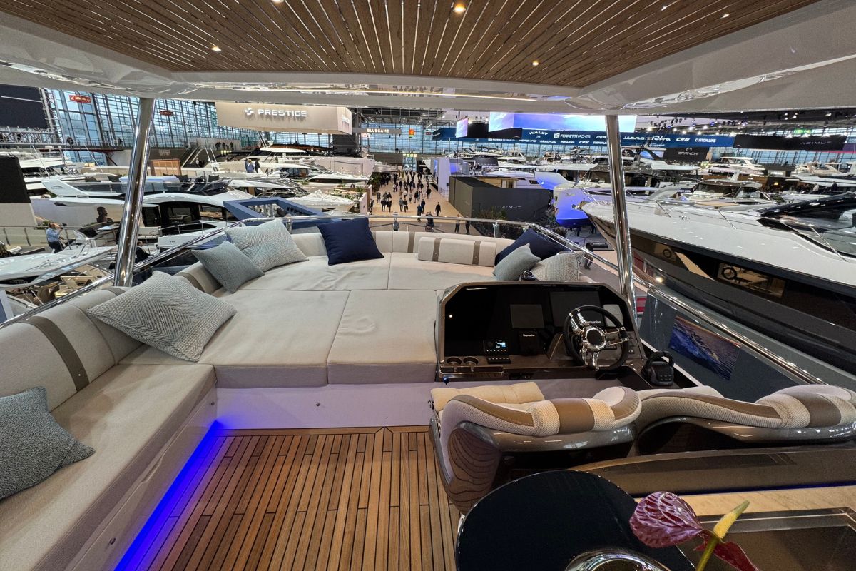 GALEON 640 FLY yacht
