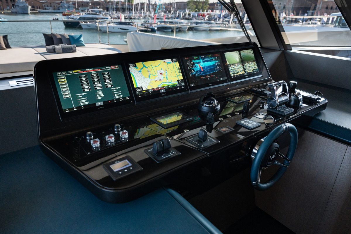 WIDERCAT 92 yacht