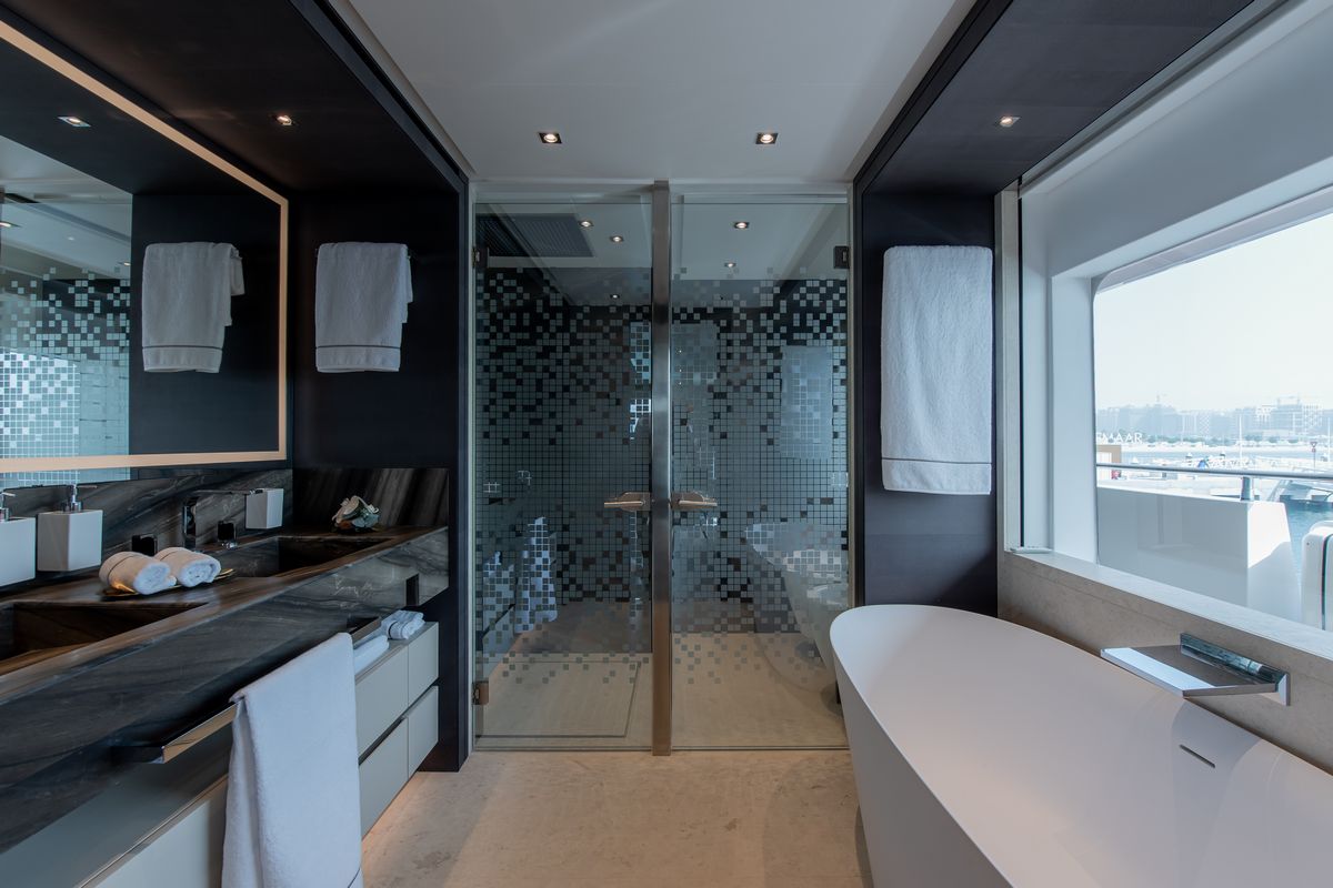 MAJESTY 175 yacht