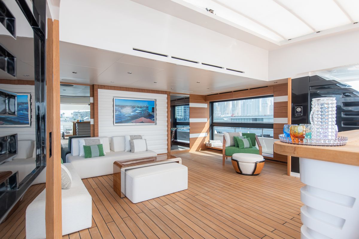 MAJESTY 175 yacht