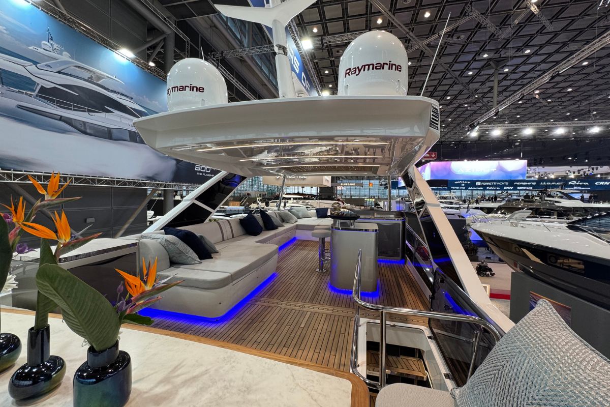GALEON 640 FLY yacht