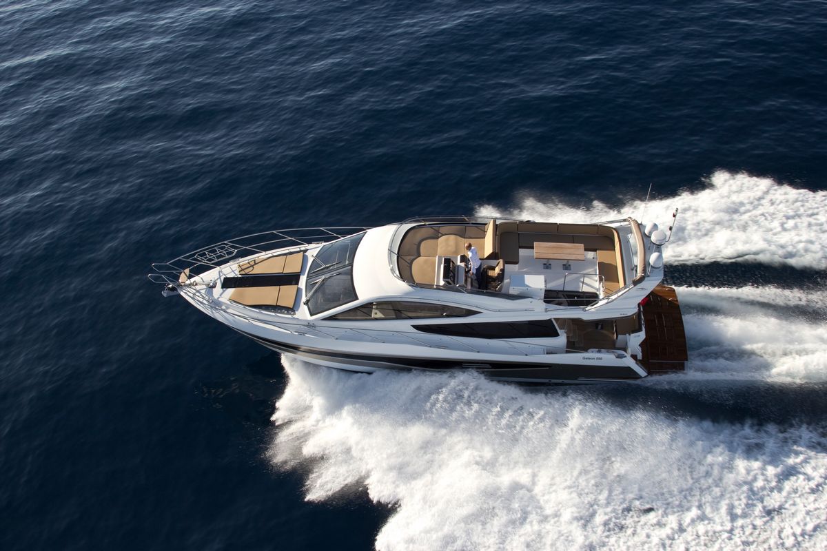 GALEON 550 FLY yacht