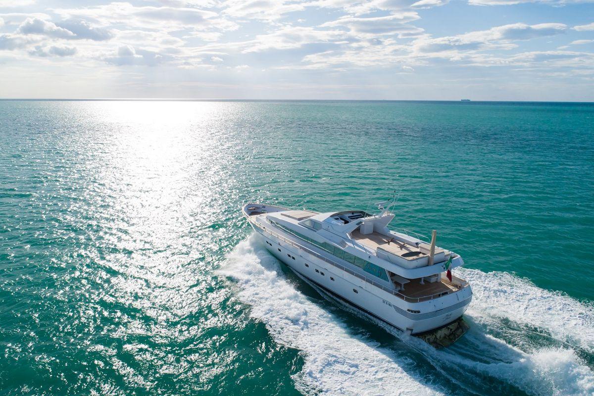 BABY BOSS yacht