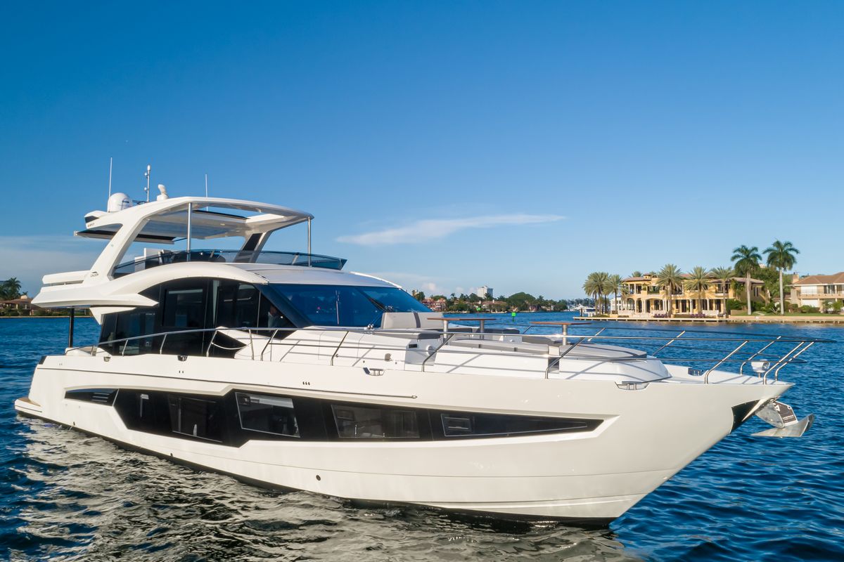 Galeon 680 FLY yacht