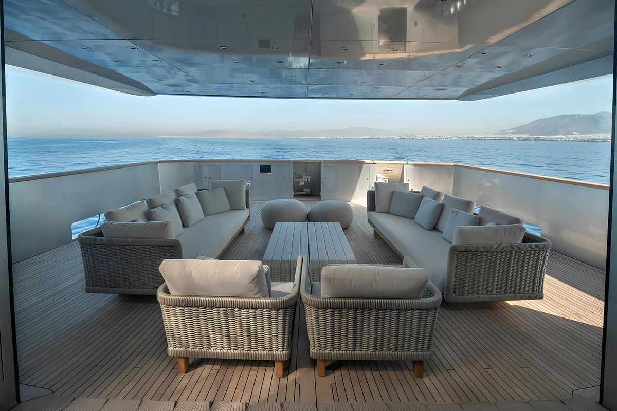 TIN TIN yacht