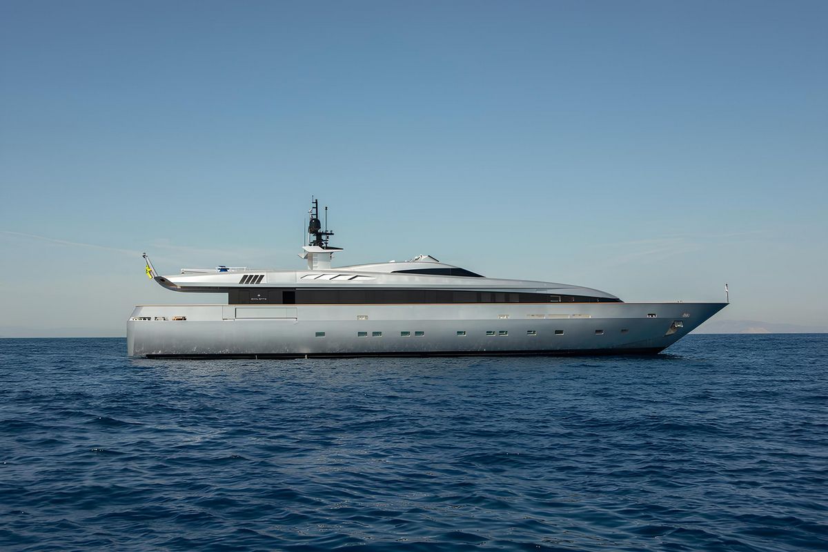 TIN TIN yacht