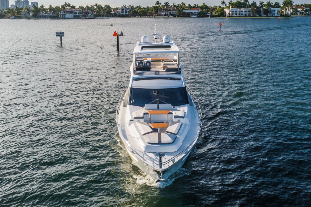 Galeon 680 FLY yacht