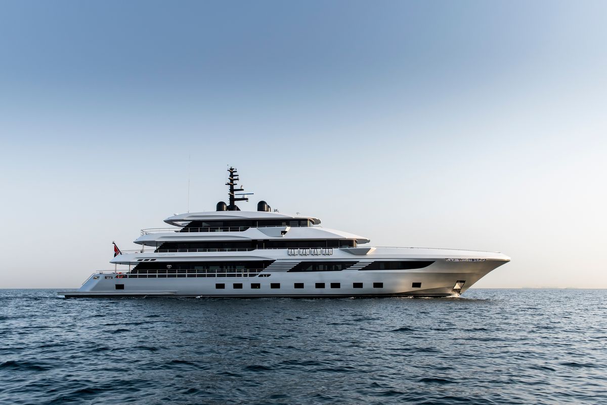 MAJESTY 175 yacht