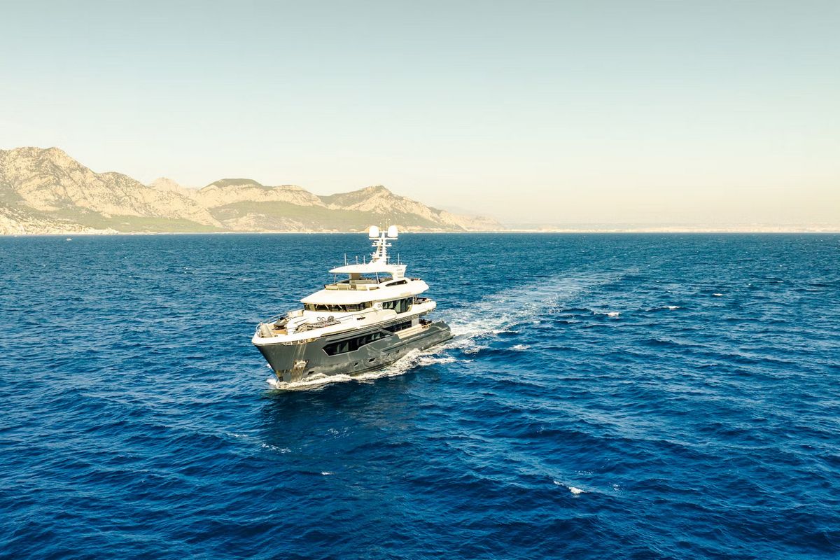 KANDO 110 yacht