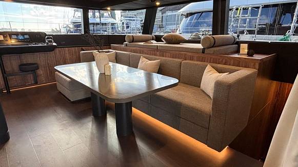 SUNREEF 60 SAILING yacht