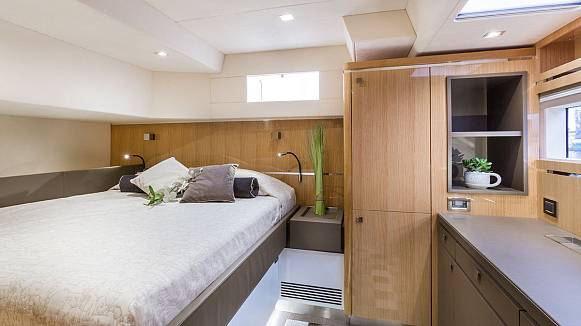PRIVILEGE SERIE 6 yacht