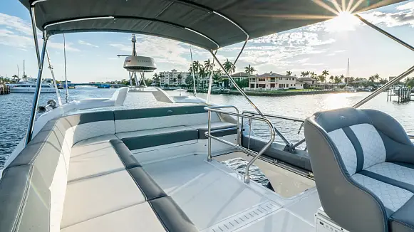 GALEON 400 FLY yacht