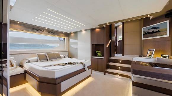 DOMINATOR 640 S yacht