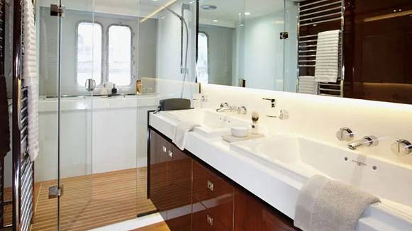 PRINCESS 72 yacht