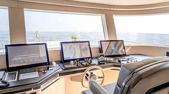 MAJESTY 100 TERRACE yacht