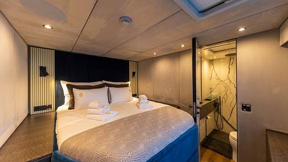 SUNREEF 60 SAILING yacht