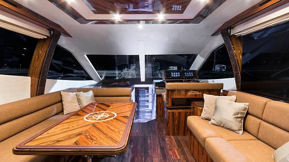 GALEON 550 FLY yacht