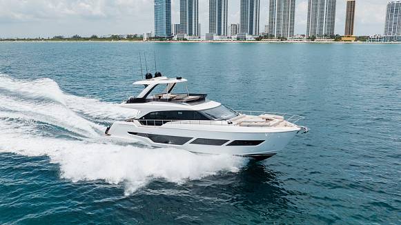KATRIN I yacht