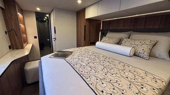 SUNREEF 60 SAILING yacht