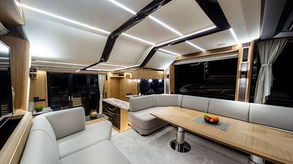 GALEON 680 FLY yacht