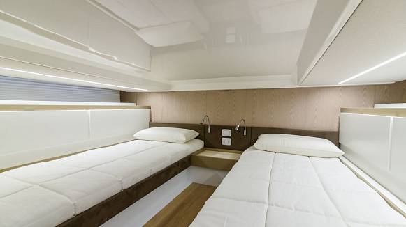 Fiart Seawalker 35 yacht